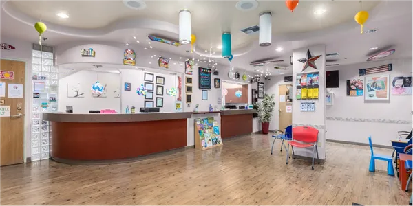 Gallery Waiting Area Long Image